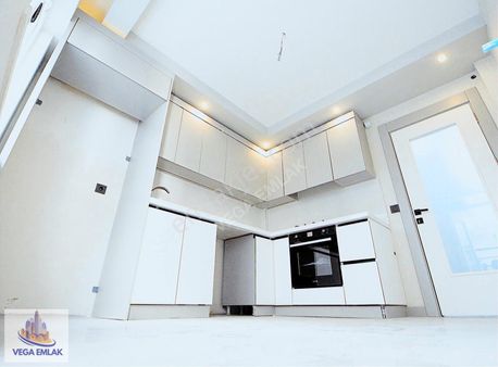 Vega Emlaktan Ana Cadde Yakını 3+1 Sıfır Fırsat Dairesi