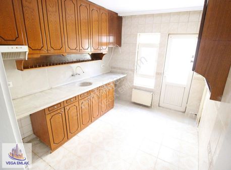 Vega Emlaktan Vega Avm Ve Ihlamur Vadisi Yakını 3+1 Daire