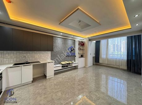 Icon'dan Emsalsiz Genişlikte , Geniş Peyzajlı Sitede Teraslı 1+1