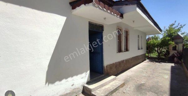 Kırıkkale Merkez Kimeski Mahallesinde Satılık 3+1 Mustakil Ev