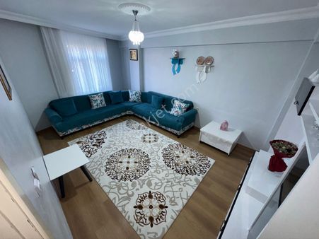 Zafer Yapı Gayrimenkulden Satılık Daire 2.kat2+1 90m2 Cadde Cepheli İstanbul Sultangazi U.mumcumahde