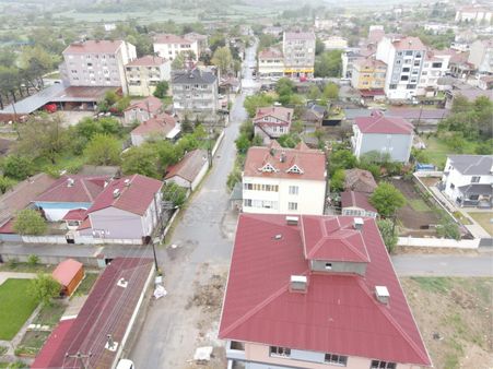 Büyükyoncalı Da Cadde Cephe 3 Kat İmarlı İfrazlı Tek Tapu İnşat İzni Var Hemen Yapı Yapılabilir