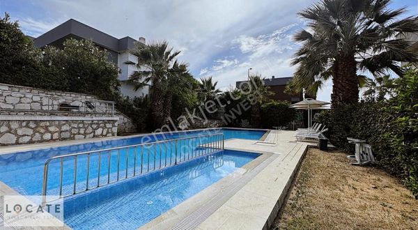 Locate'den Güzelbahçe Kahramandere'de 5+1 Satılık Villa