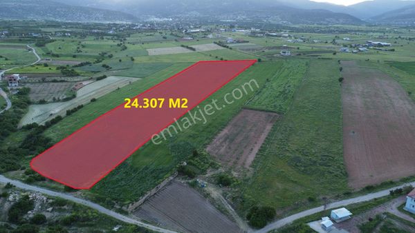 Korkuteli Yeltende 24 Dönüm Ana Yola Yakın Sorunsuz Her Şeyi Mevcutt