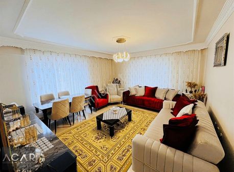 Acar Emlaktan Süper Konumda Heryere Yürüme Mesafeli Geniş Fırsat