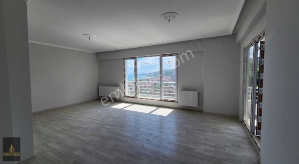 Hurr Gayrimenkulden Dream Parkda Deniz Manzaralı Satılık Daire