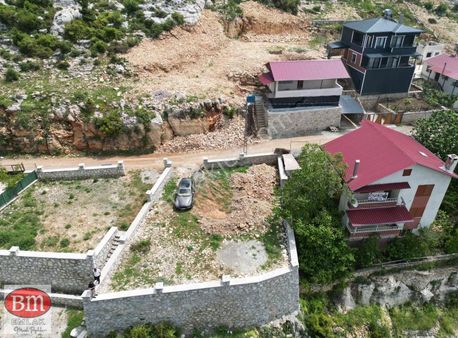 Bm"den Kepirlide Projeli Ruhsatlı 502m2 Arsa Taş Duvarlı