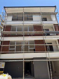 Pi Emlak’tan Çamlıca’da Gündüzökçün Yakını Arakat Ebeveyn Banyolu 2+1 Daire