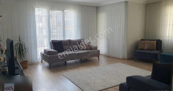 Küçükçekmece Yeni Mahallede Dublex 200.m2.daire.4+2.10.250.000.