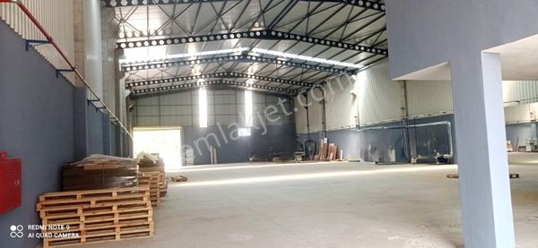 Zorlu Gayrimenkul'den Yeşil Sanayi Sitesi Civari 1750m2 Kiralık