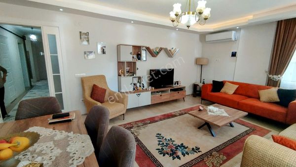 Söke Emlak Ofisinden Yenicami Mah. 3+1 Satılık Daire