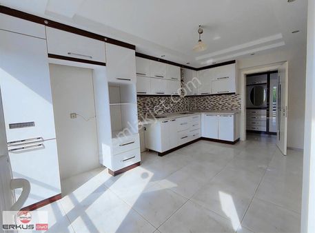 Erkuş Gayrimenkul'den Adalet Mah. Nezih Konumda 3+1 Daire