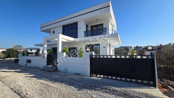Didimde Plaja 800 Mt Mesafede Satılık Müstakil Ev