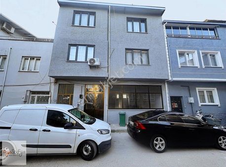 Nilüfer Karaman Müstakil 3 Katlı Yenilenmiş Bina
