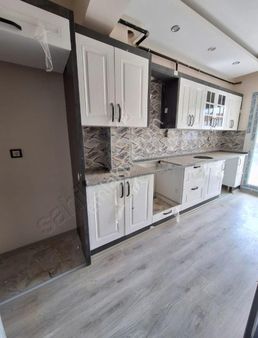 Cengiz Topel Mahallesinde Ara Kat Sıfır 2+1 Kapalı Mutfak Daire