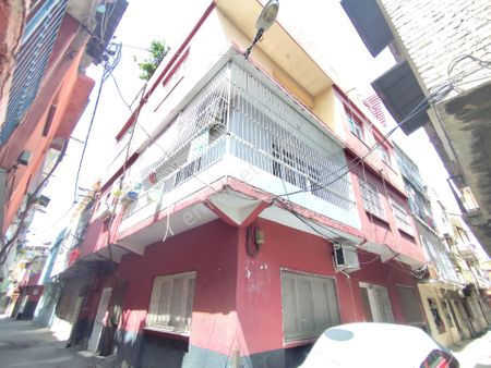 Eski Askerlik Subesi Yaninda 3katli Satilik Mustakil Ev Her Kat 3+1dir