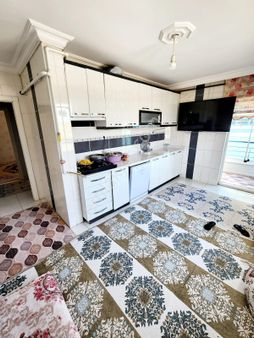 Beşikkaya Mevki Cadde Üzeri Köy Park Manzaralı 2.kat Yapılı Daire