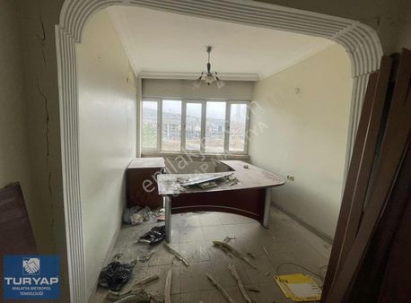 Turyap Metropol'den Kışla Caddesinde Satılık 2+1 Ofis