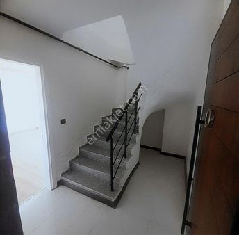 Fırat Gayrimenkul'den Çayırova Akse Mah. 2+1 Ara Kat Dubleks