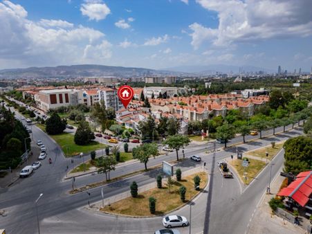 Evka3 Mh. Özel Ege Lisesi Yanı Satılık 5+1 Tripleks Villa