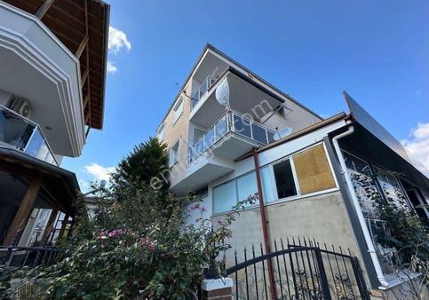 İzmir Seferihisar Ürkmez Merkez De Satılık 2+1 Yazlık Daire