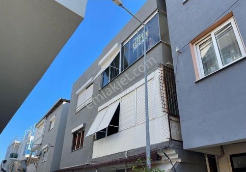 İzmir Seferihisar Ürkmez Merkez De Satılık 2+1 Yazlık Daire