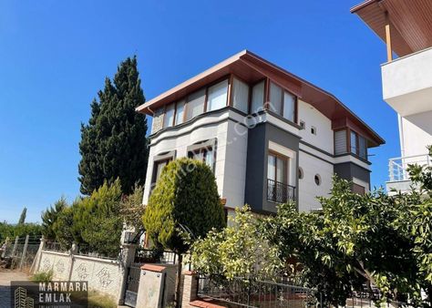 İzmir Seferihisar Ürkmez Merkez De 3+1 Yazlık Bahçeli Villa