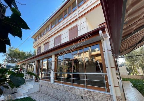 İzmir Seferihisar Doğanbey De Satılık 4+1 Geniş Bahçeli Yazlık