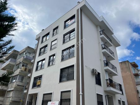 Bostanlı Yıllar Sokakta 3 Cephe 2+1 Sıfır Daire