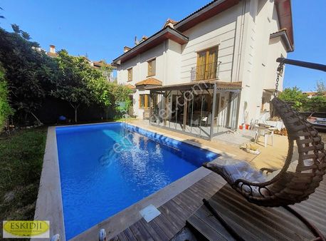 İdealistkent 2- Havuzlu- Şömineli Akasya Tipi Villa 8+2 400m2