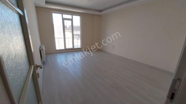 Ekşioğlu' Dan Tekirdağ Süleymanpaşa Çiftlikönü Mahallesi Satılık Daire 2+1