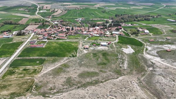 Afyon Başmakçı Hırka Da 349 M2 Arsa