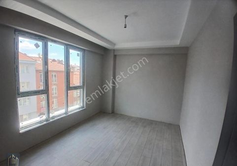 Şirintepe'de Harika Lokasyonda Satılık Sıfır 2+0 Daire