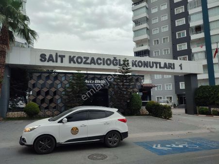 Sezgin Emlak Tan Sait Kozacıoğlu 1 Sitesinde Yüksek Zemin Satılık 220 M2 Lüx Dairemiz