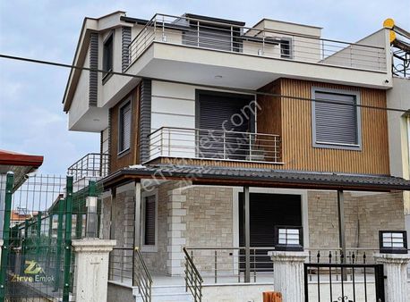 Gülkent Sitesinde Önü Yeşil Alan Lüks 4+1 Lüks Villa