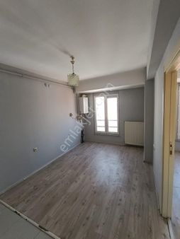 Şirintepe Tangül Sokak'ta Ön Cepheli Satılık 1+1 Daire – Fırsat!