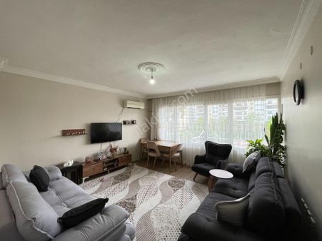 Bayraklı Manavkuyu Sakarya Caddesi Üzerinde Satılık 2+1 Daire