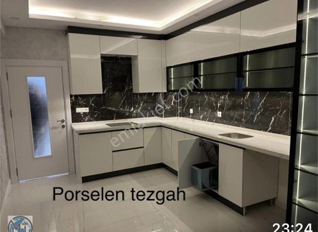 Lüks 3+1 Ömer Halisdemir Caddesi