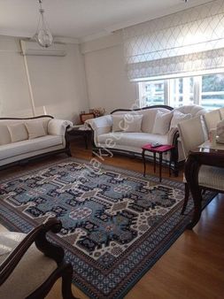 Bayraklıda Site İçinde 3+1 Satılık Daire