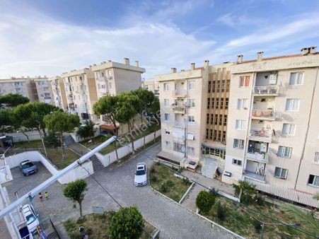 Kuşadası Merkezi Konumda Doğalgazlı Masrafsız Çarşı Pazara Yürüme Mesafesinde 2+1 Daire