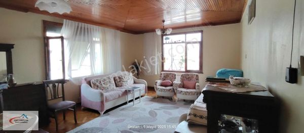 Üsküdar Ünalan Satılık 2+2 Teraslı Daire Geniş Ferah Etrafı Açık