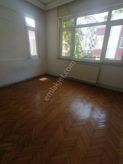 Ümraniye Yamanevler Atatürk Mahallesi Çarşı Metro Yürüme Mesafesi Temiz Daire 1.kat Balkon Mer