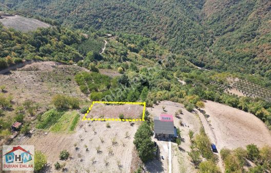 Duhan Emlak'tan Sermayecik Köyünde Yol Cepheli 852m2 Tarla