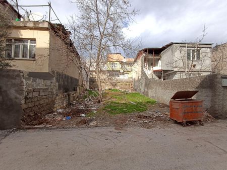 Acil.. Farkmaraş Emlak Tan Yörükselim Hastanesi Altı Satlık 197 M2 Arsa