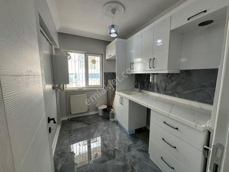 Hayal'den Mareşal Çakmak Mh'de Full+full Yapılı Geniş Ön Cp. Bağımsız 2+1 Fırsat Daire*