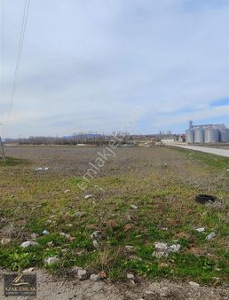 Azak Emlaktan Kütahya Yolunda Yola Sıfır Yatırım Arsası