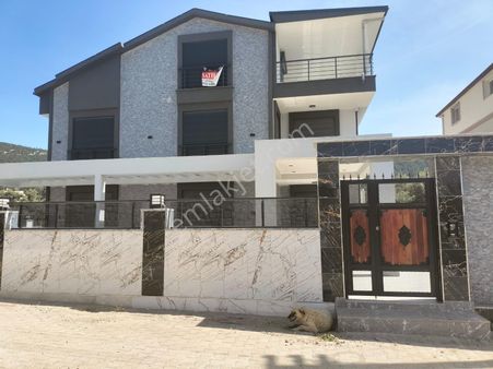 Aydın Akbük'te Satılık Merkezi 5+1 Havuzlu Otoparklı Akıllı Sistem Müstakil Ev