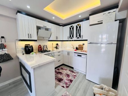 Manisa Yunusemre Merkez Efendi Mah. Satılık 3+1 Asansörlü Lüks Arakat Daire