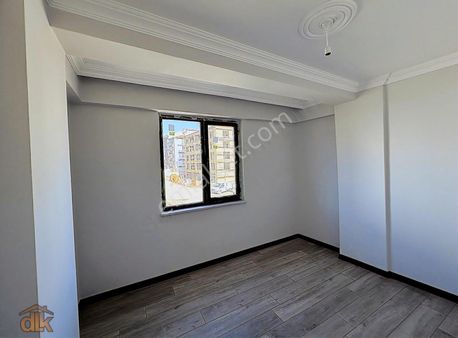 Atabeygrupdan Tarih Bulvarında Bahçeli Nizam 130 M2 Arakat Daire