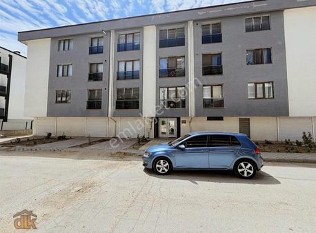 Çamlıca'da 3 + 1 Özel Garajlı Geniş Daire